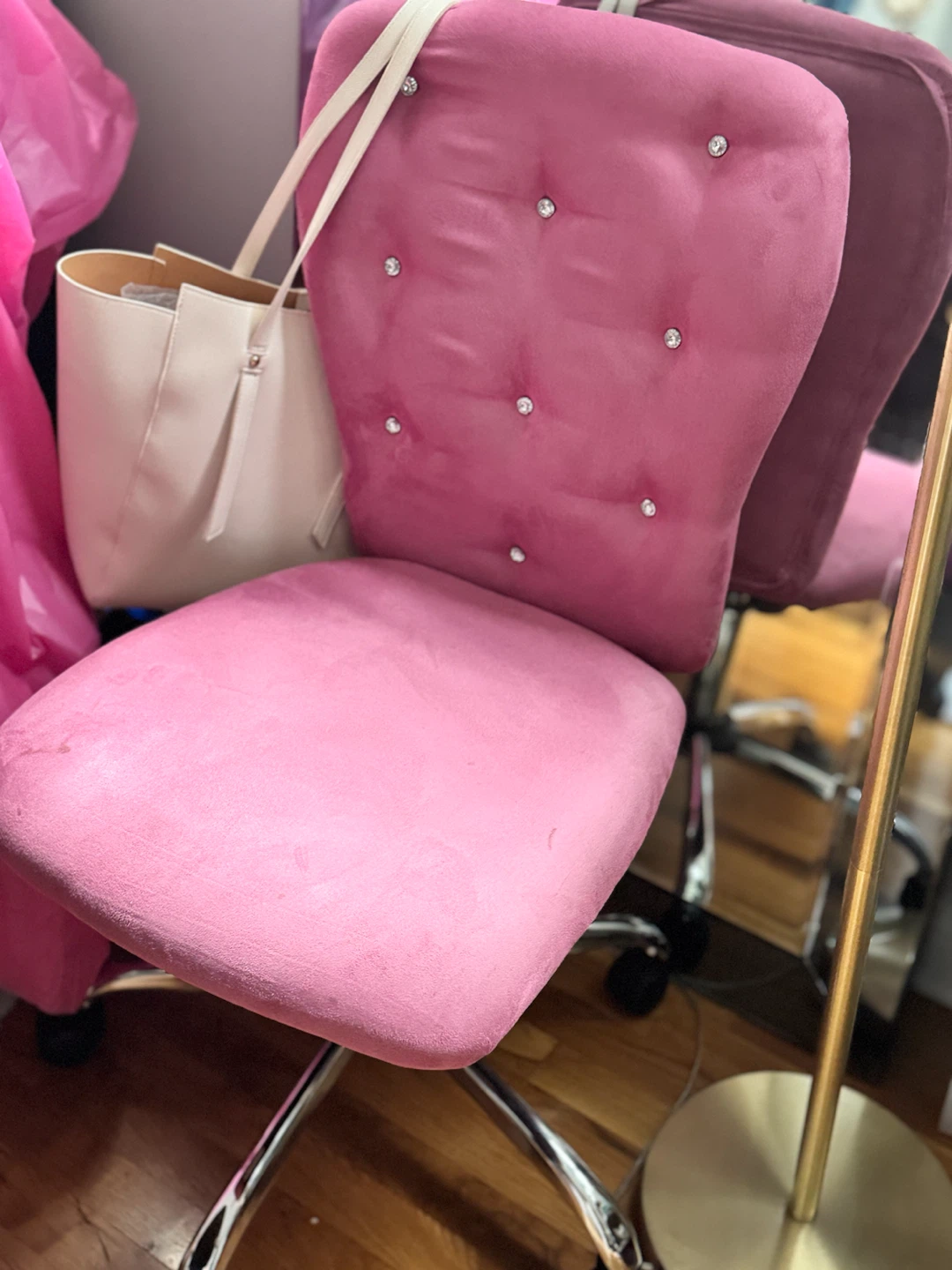 Pink Velvet Tufted Office Chair - photo 5