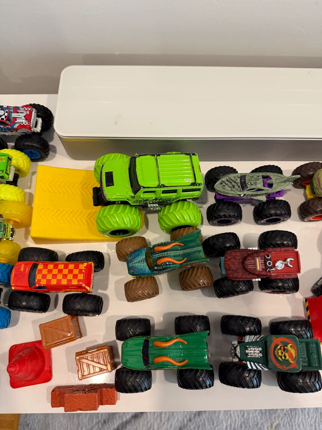 Monster truck bundle-glow n the dark color changing - photo 5