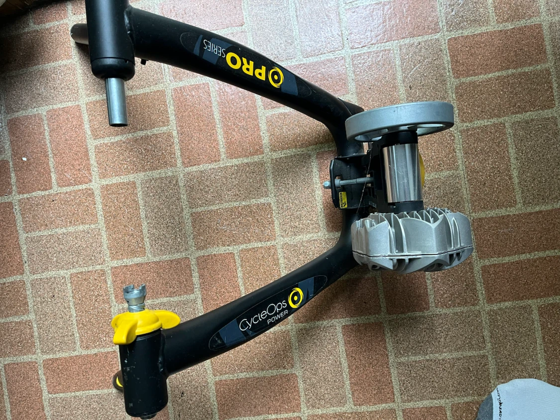 CycleOps Pro Series Bike Trainer - photo 2