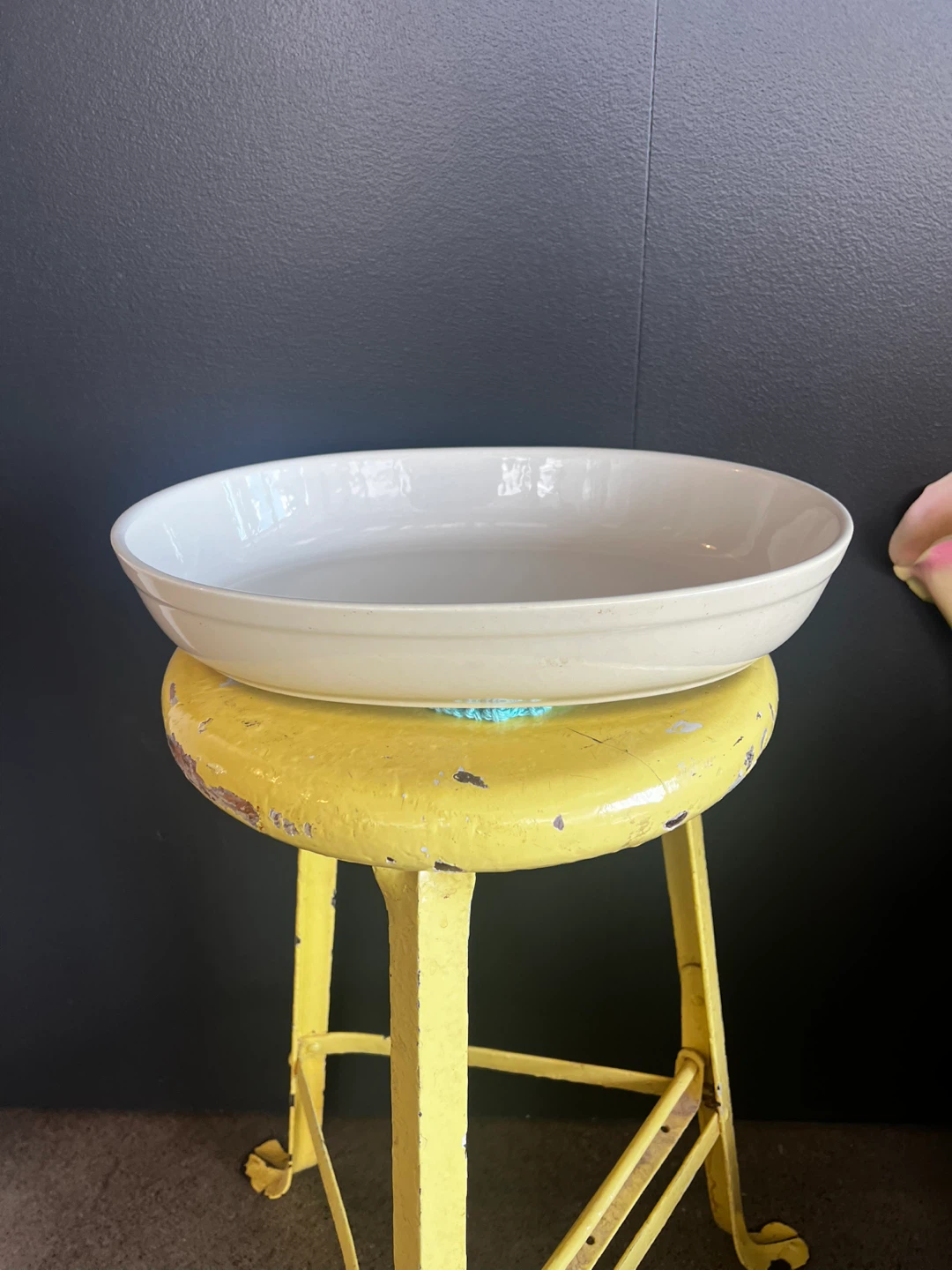 Oval Baking Dish in cream