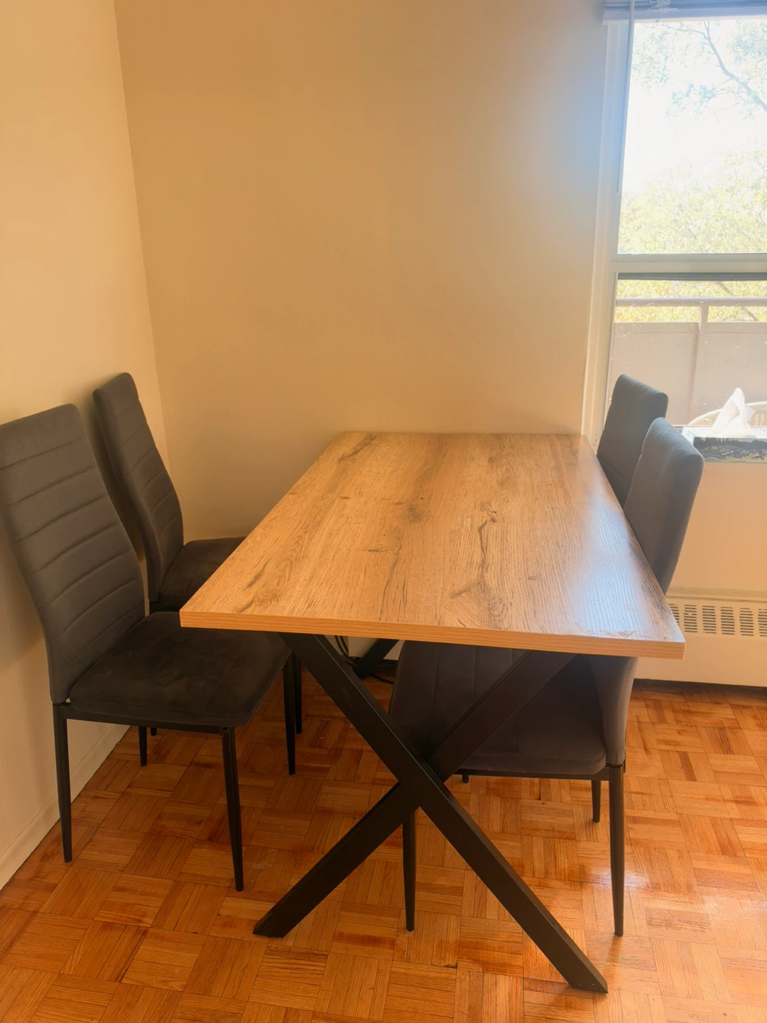 Brown dinning table set of four
