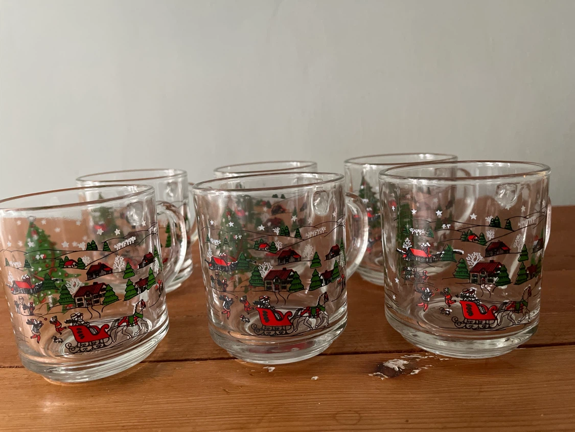 Set of 6 Clear Glass Christmas Mugs