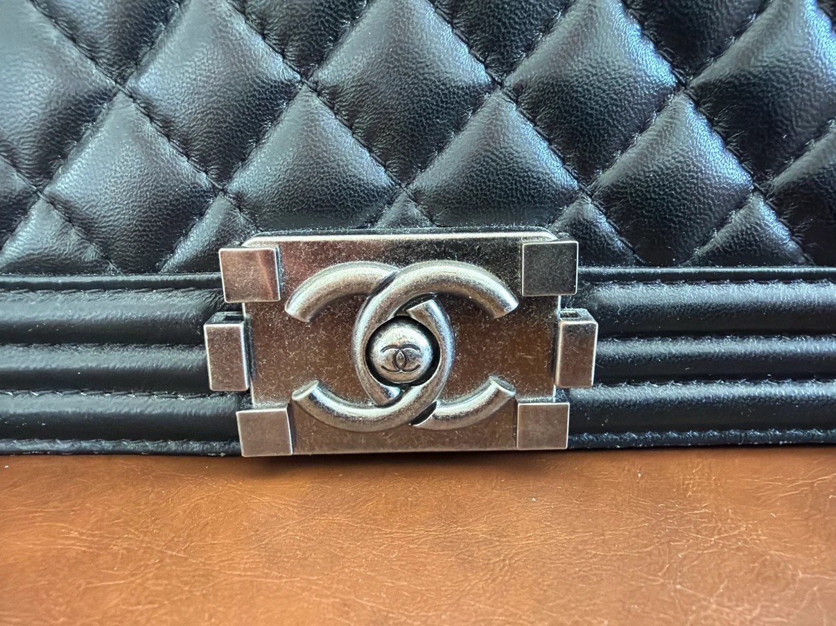 Chanel Boy Bag Black - photo 2