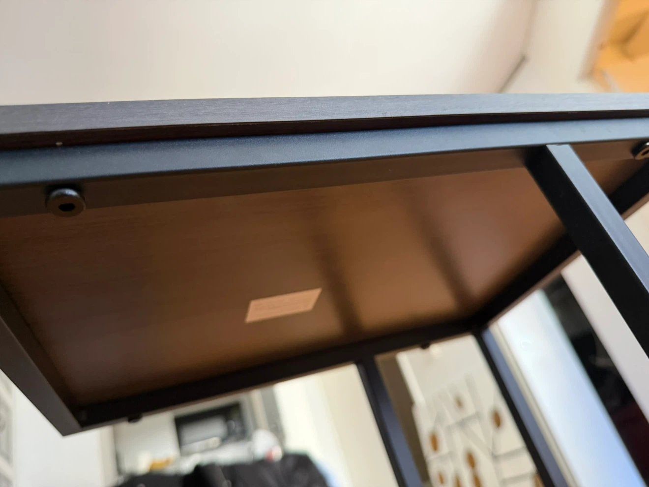 C-Shaped Side Table - photo 4