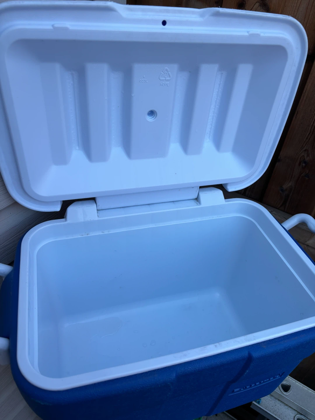 Small Rubbermaid Blue Cooler - photo 2