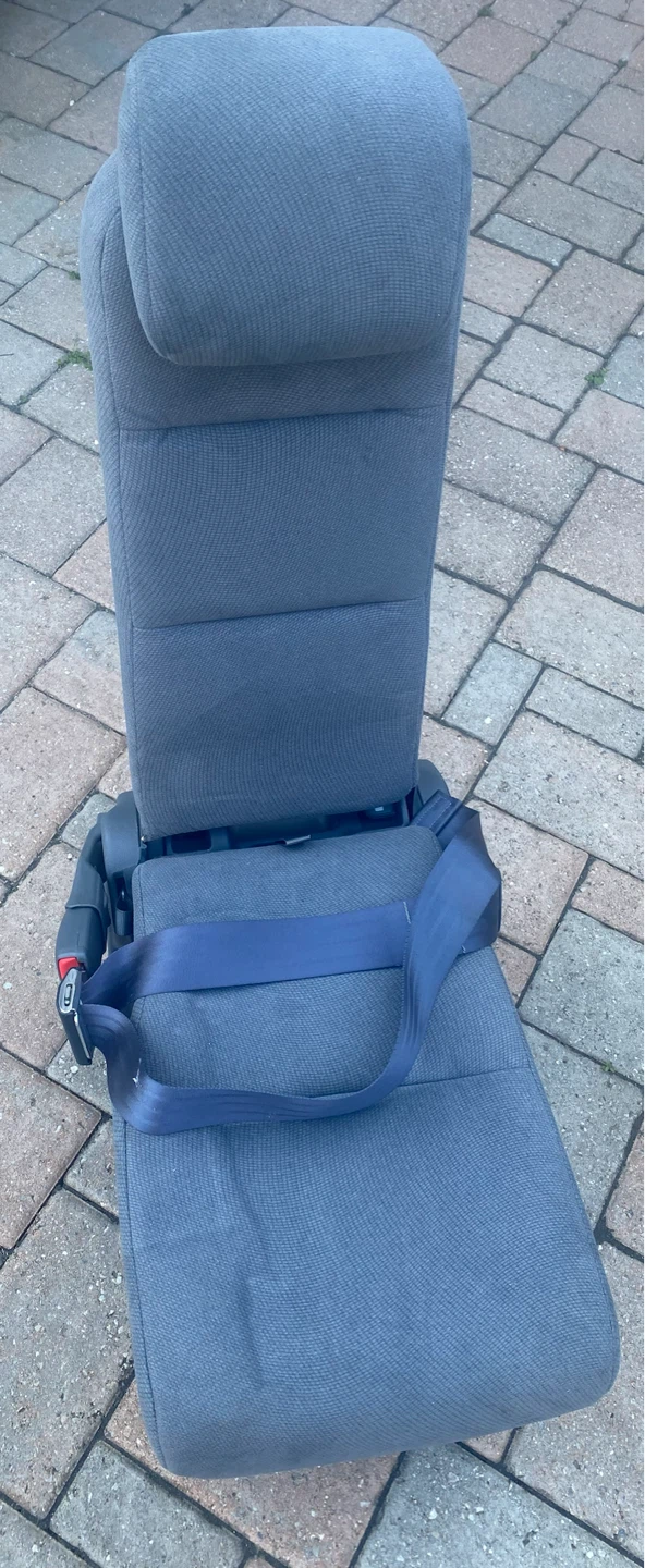 Honda Odyssey second row jump seat - photo 2