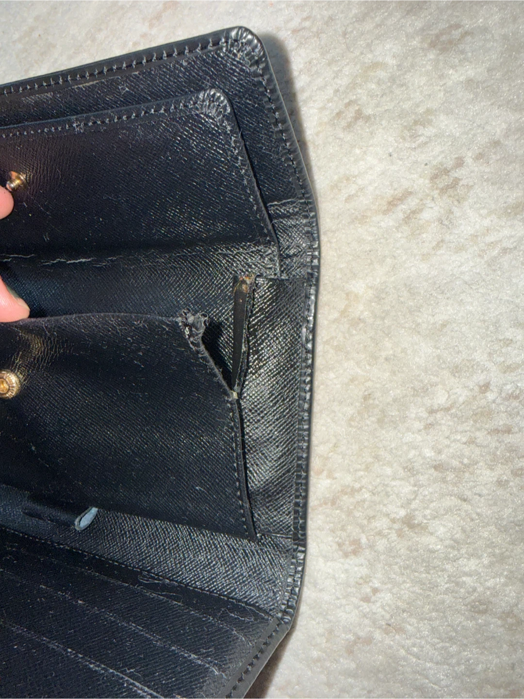 Louis Vuitton Epi Leather Long Wallet - photo 5