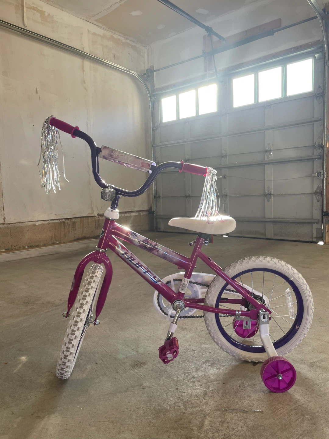 Kids’ Bike with Training Wheels – Like New! 💗 - photo 2