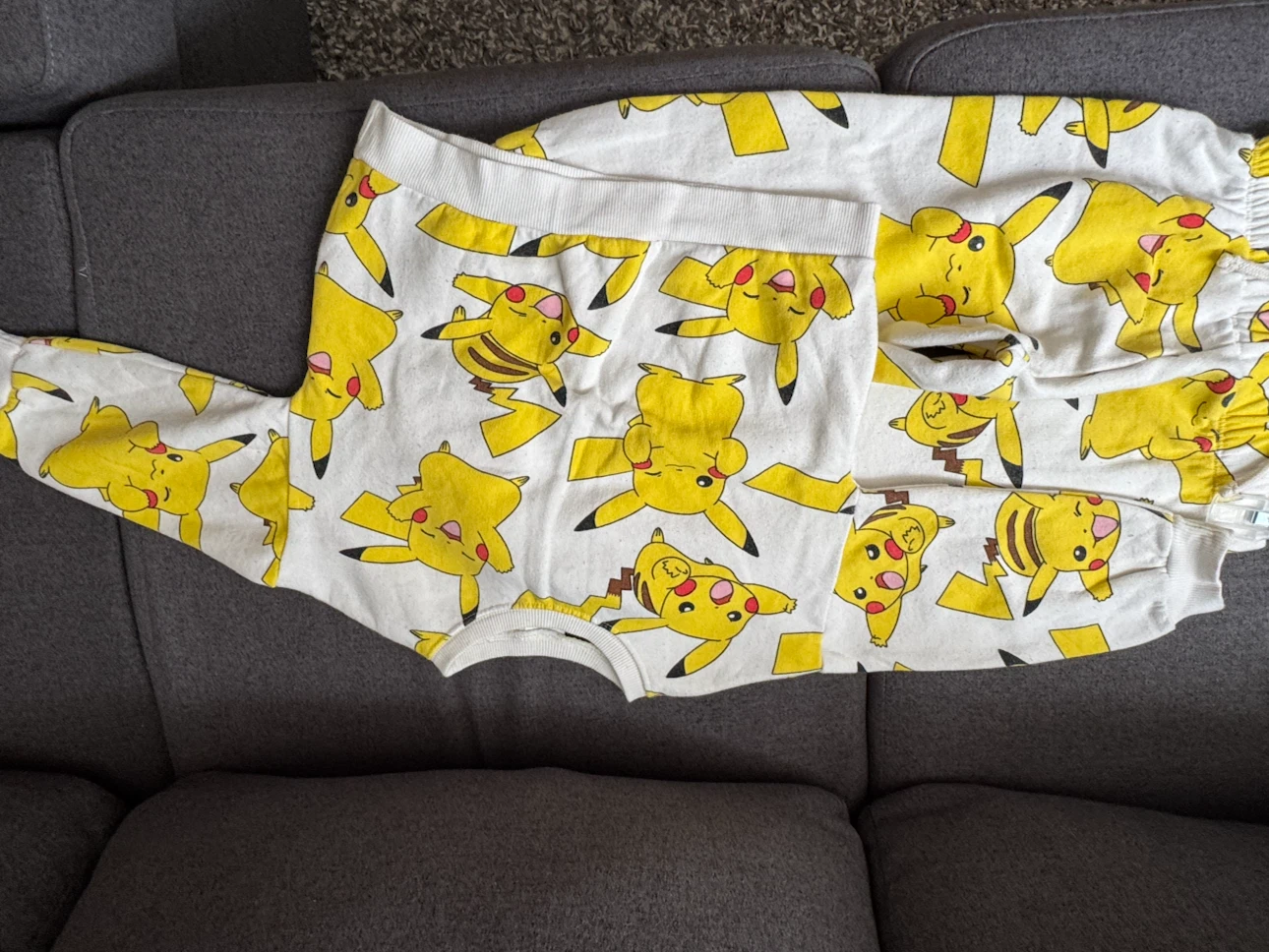Pikachu Print Two-Piece Sweat Set - photo 3