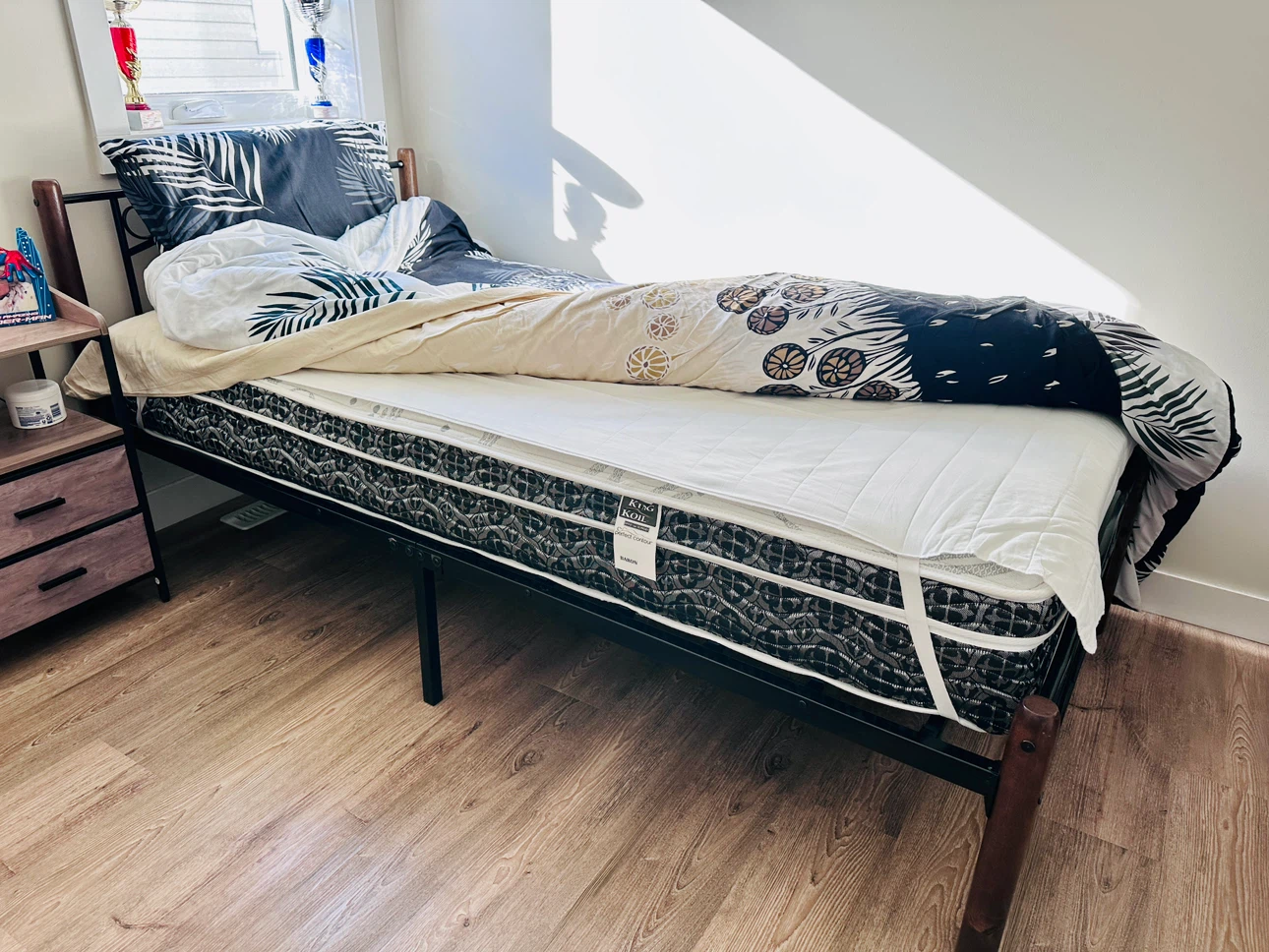 King Koil Baron Twin Mattress and Frame - photo 2