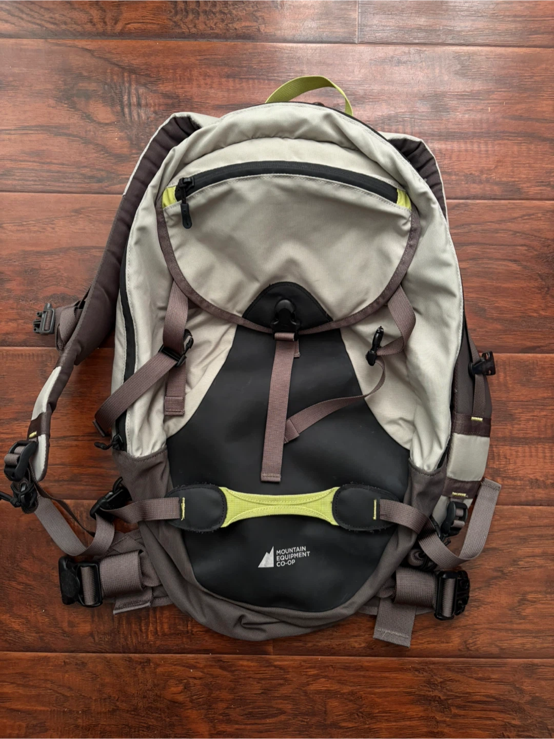 MEC Mountain Equipment Coop hiking back pack