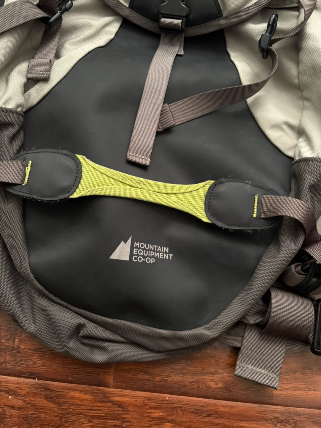 MEC Mountain Equipment Coop hiking back pack - photo 2