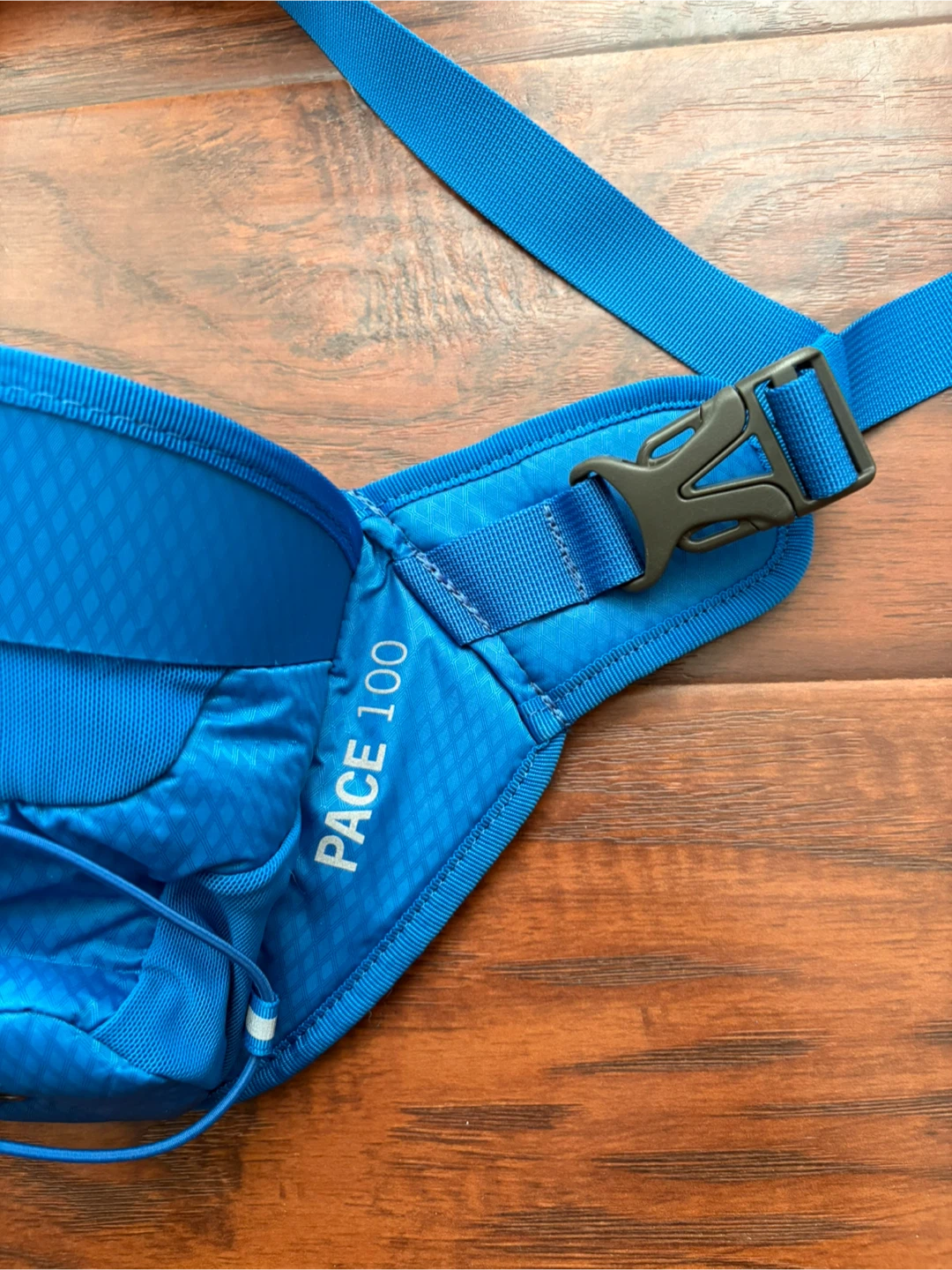 MEC Mountain Equipment Coop pace 100 hydration bag water bottle - photo 3