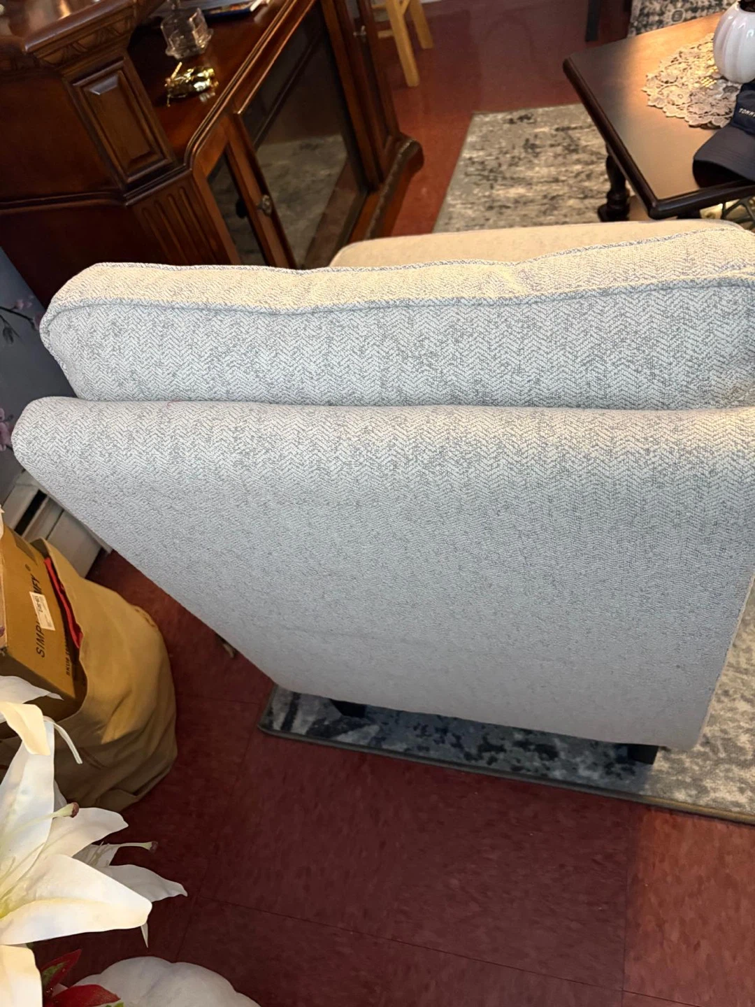 Beige Leather Sofa and Accent Chair Set - photo 5