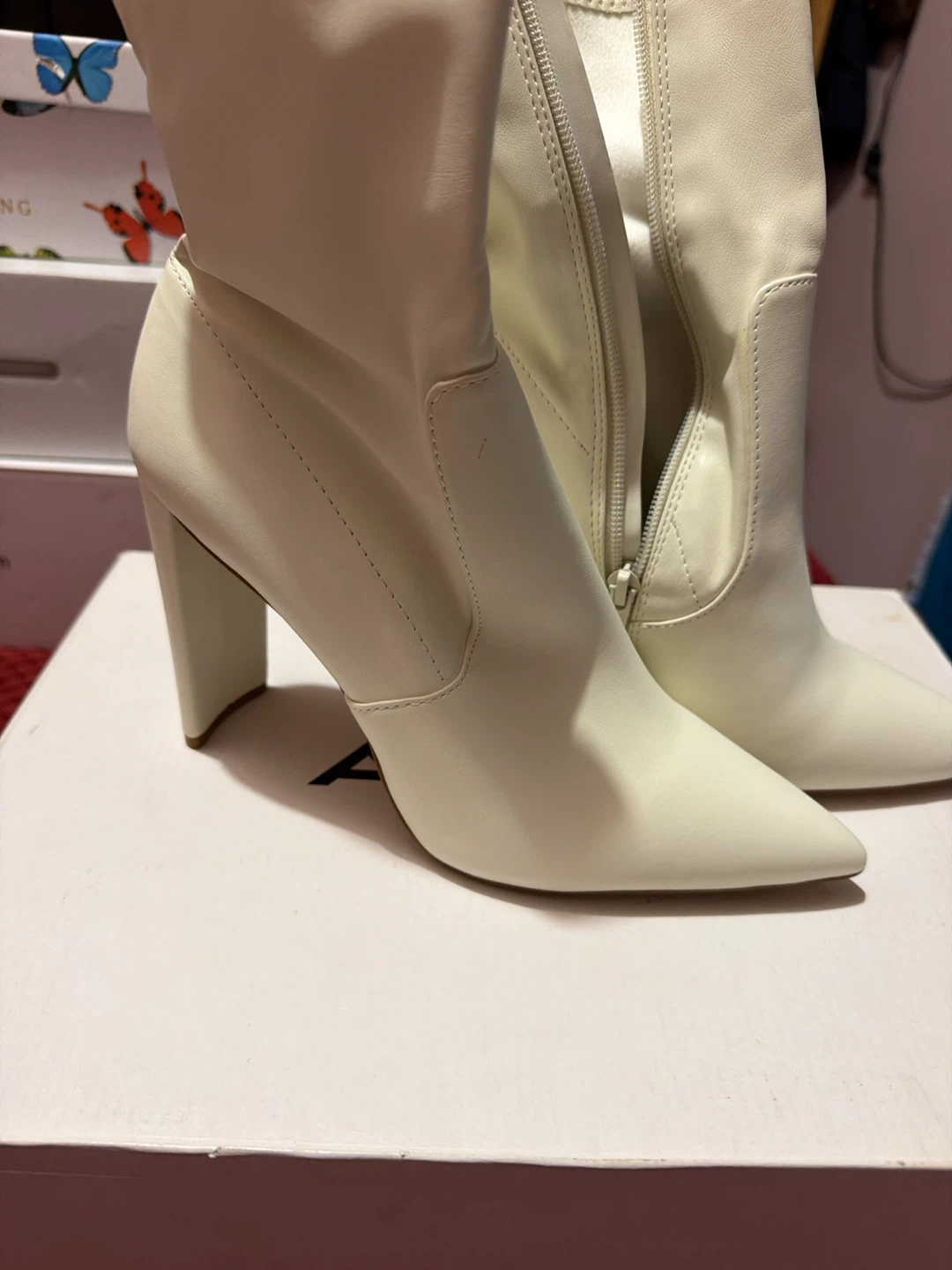 ALDO Dove White Ankle Boots Size 8.5