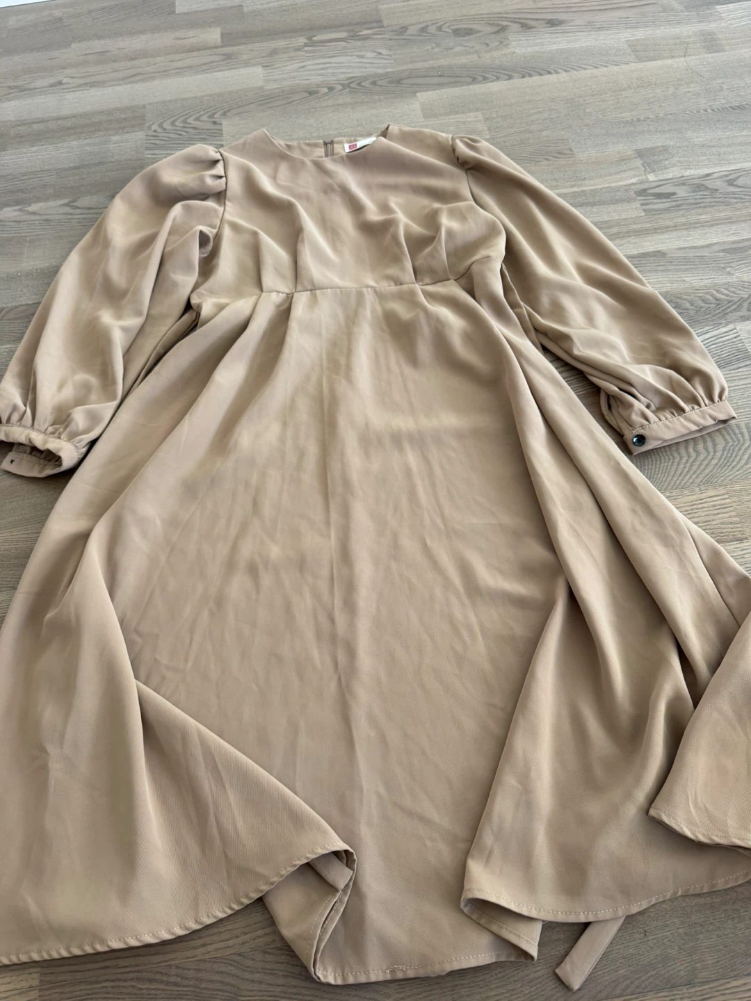 Burberry color Beige designer’s Dress - photo 4