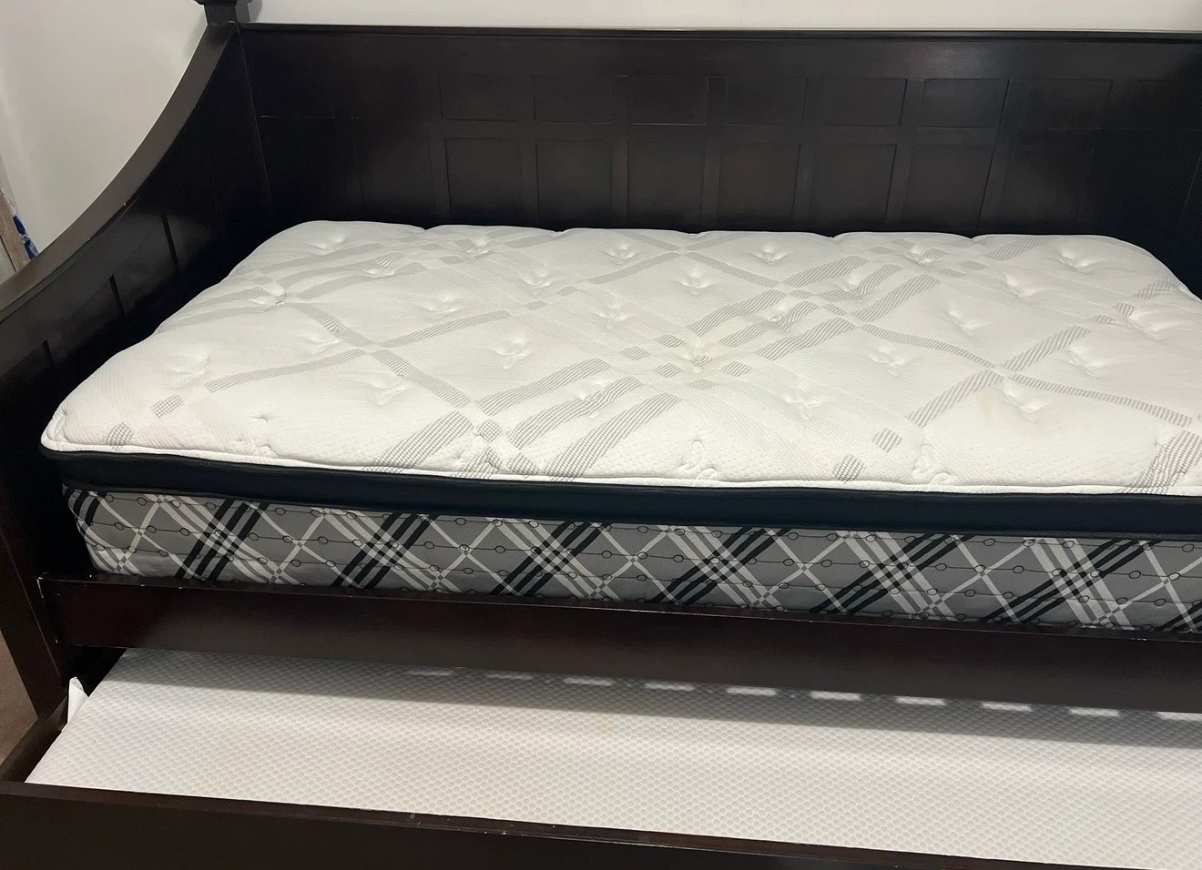 Dark Wood Daybed with Trundle and Mattress