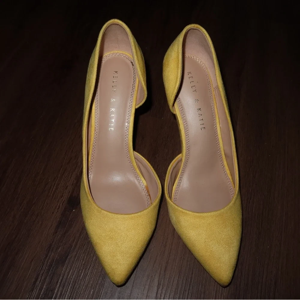 Kelly & Katie Yellow Suede Pointed Heels - photo 2