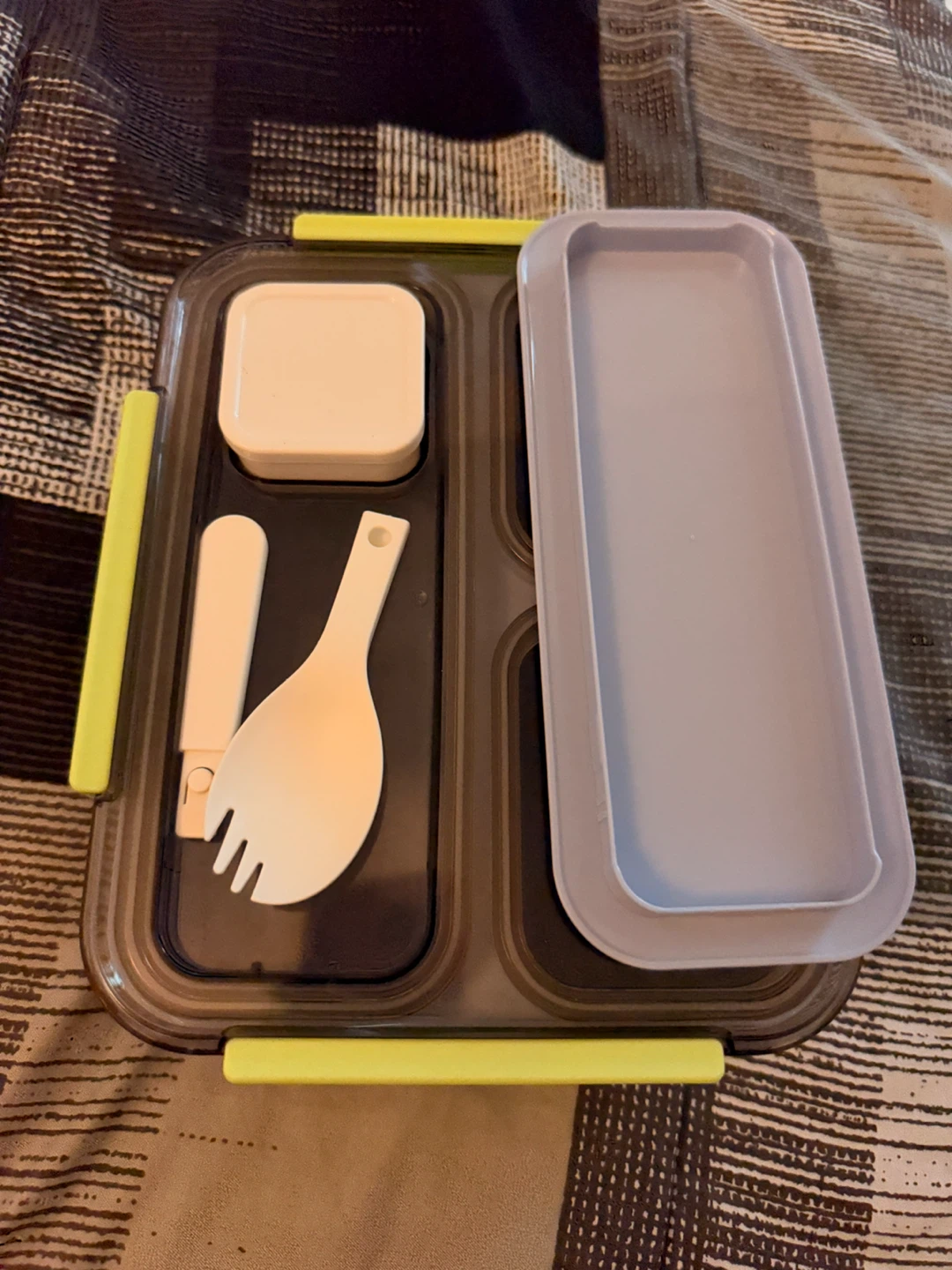 DELICIOUS 3-Compartment Bento Lunch Box - photo 2