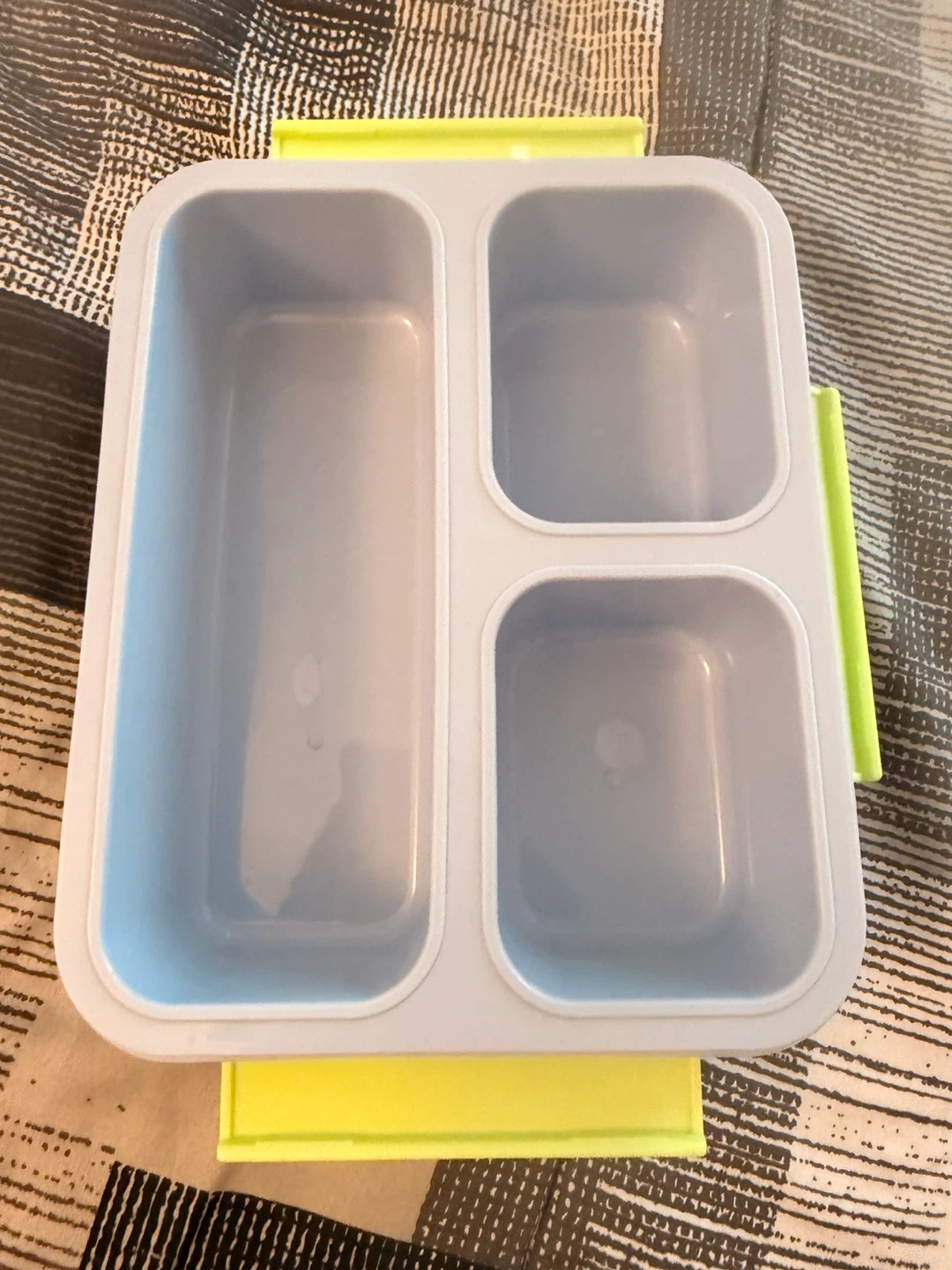 DELICIOUS 3-Compartment Bento Lunch Box - photo 3