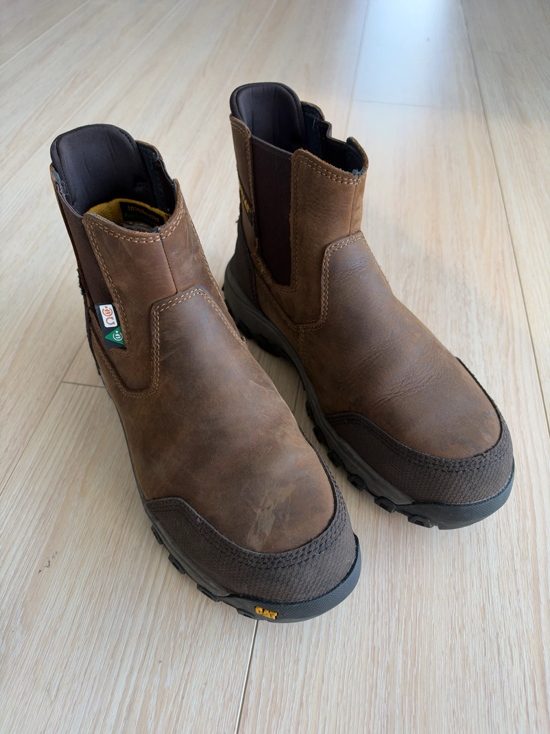 CAT Men's Threshold Rebound Chelsea Boots, Size 9