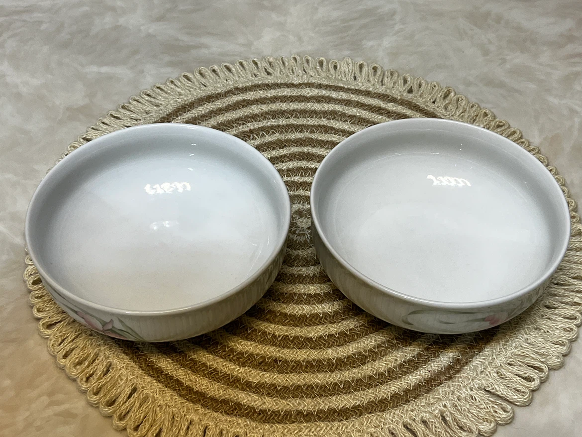 Set of 2 Vintage Porcelain Floral Bowls - photo 4