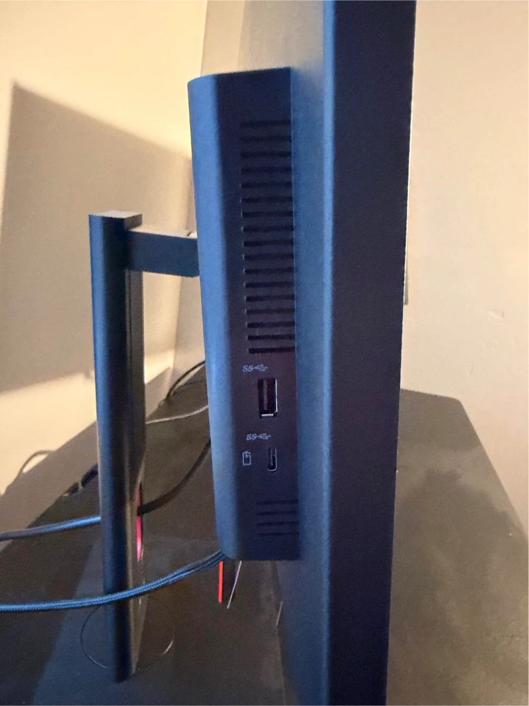 Lenovo ThinkVision T24-40 Monitor - photo 5