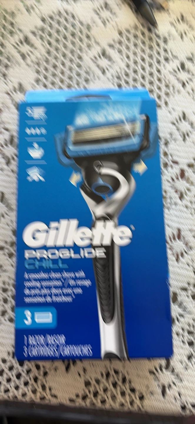 Gillette ProGlide Chill Razor with 3 Cartridges
