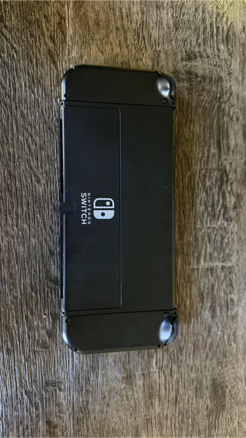 Nintendo OLED Bundle With 2 Games Worth 120$+ New Controllers - photo 4