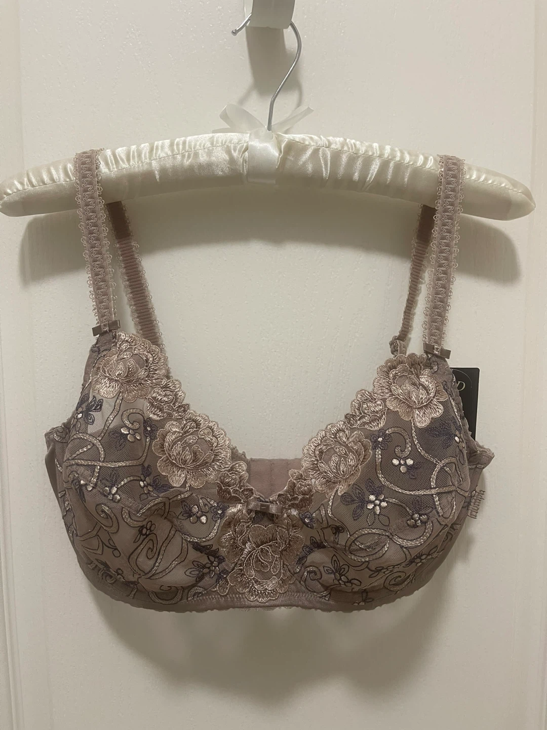*SALE* BEAUTIFUL NEW Valisere Lingerie Bra Size 36DD