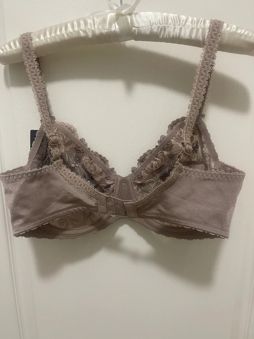 *SALE* BEAUTIFUL NEW Valisere Lingerie Bra Size 36DD - photo 4