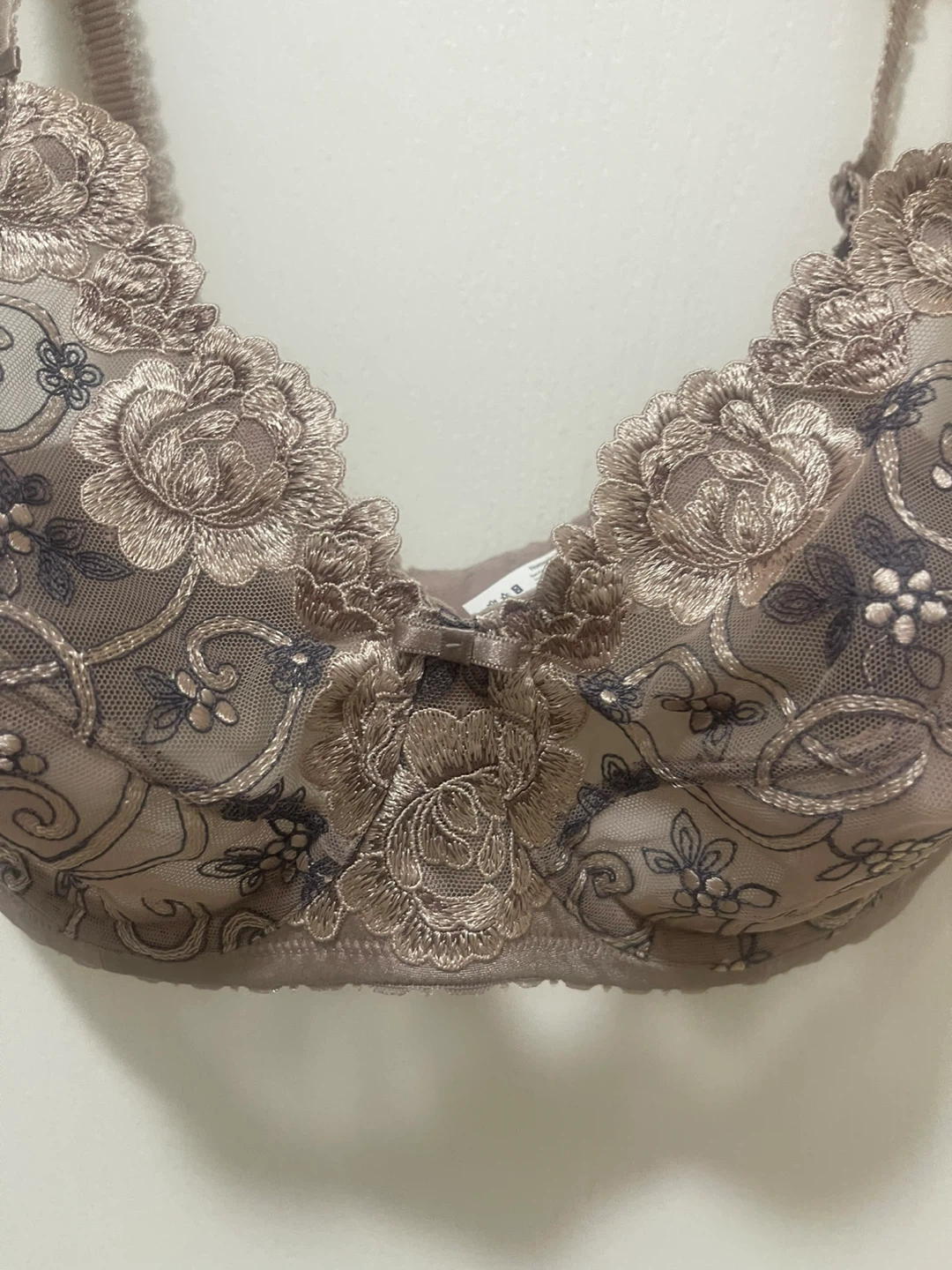 *SALE* BEAUTIFUL NEW Valisere Lingerie Bra Size 36DD - photo 3