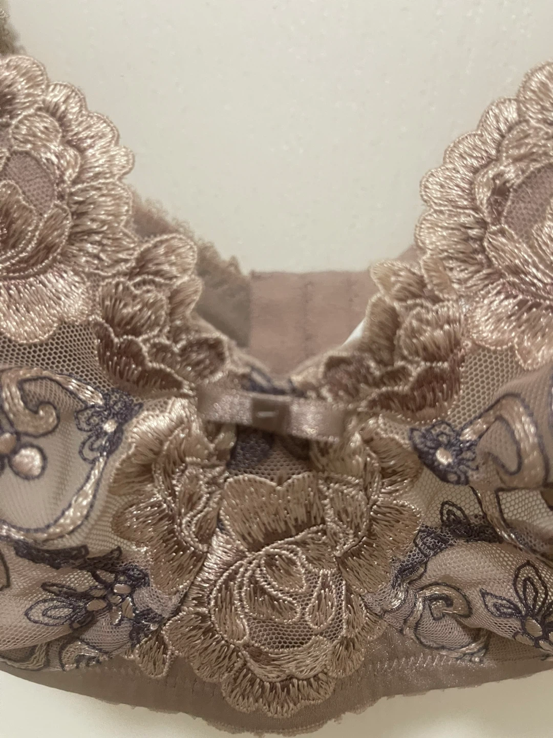 *SALE* BEAUTIFUL NEW Valisere Lingerie Bra Size 36DD - photo 2