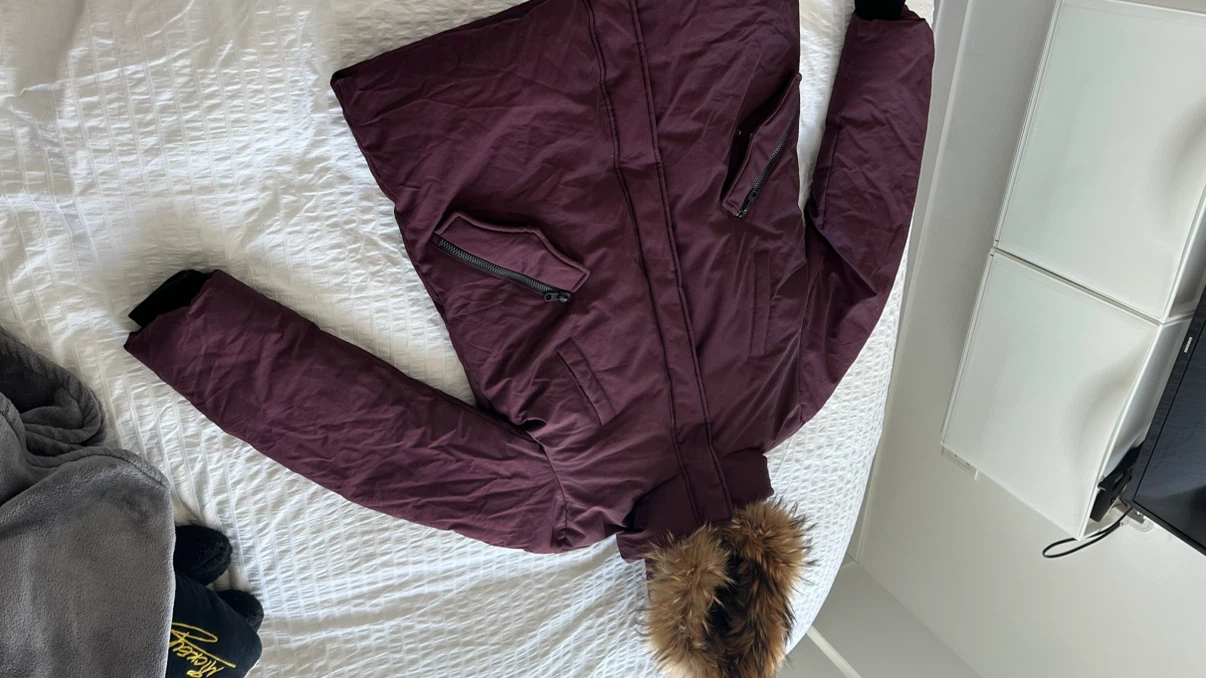 Mackage Bordeaux Down Parka size 40 - photo 5