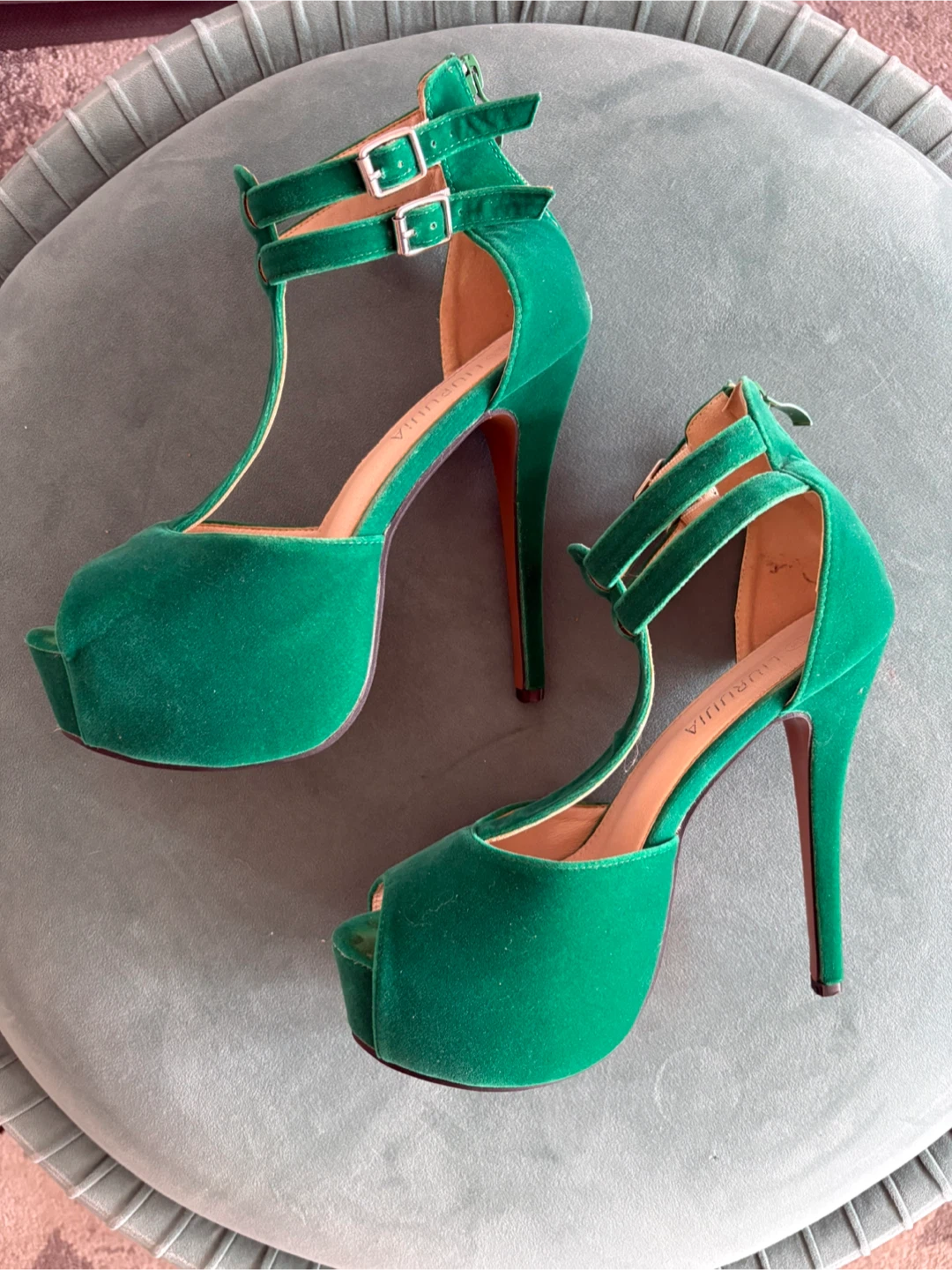 Green Velvet Platform Heels - Size 10 - photo 4