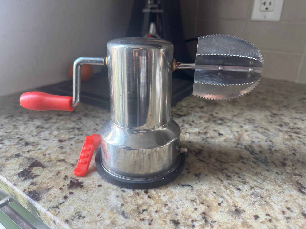 Manual Stainless Steel Coconut Scraper