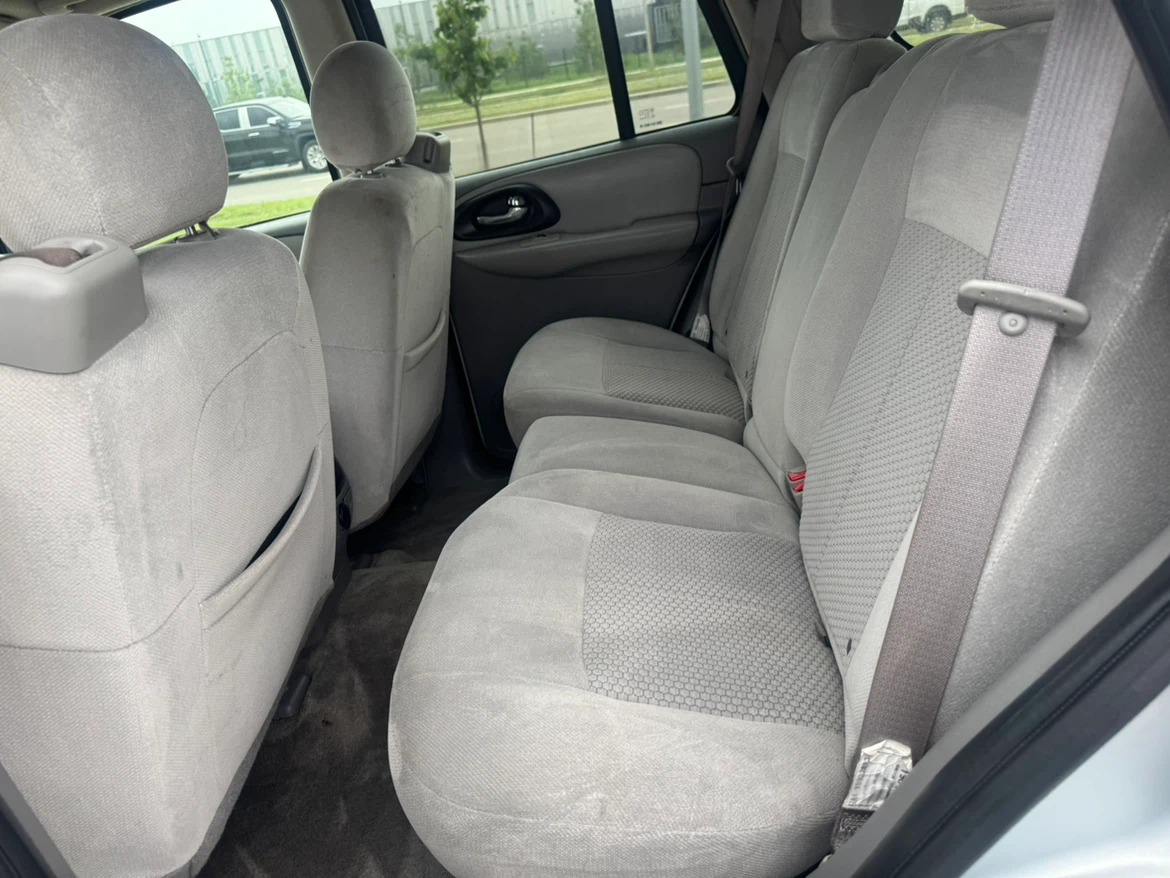 Chevrolet Trailblazer SUV - photo 4