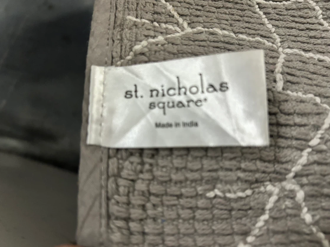 St. Nicholas Square Bath Rug and Lid Cover Set - photo 3