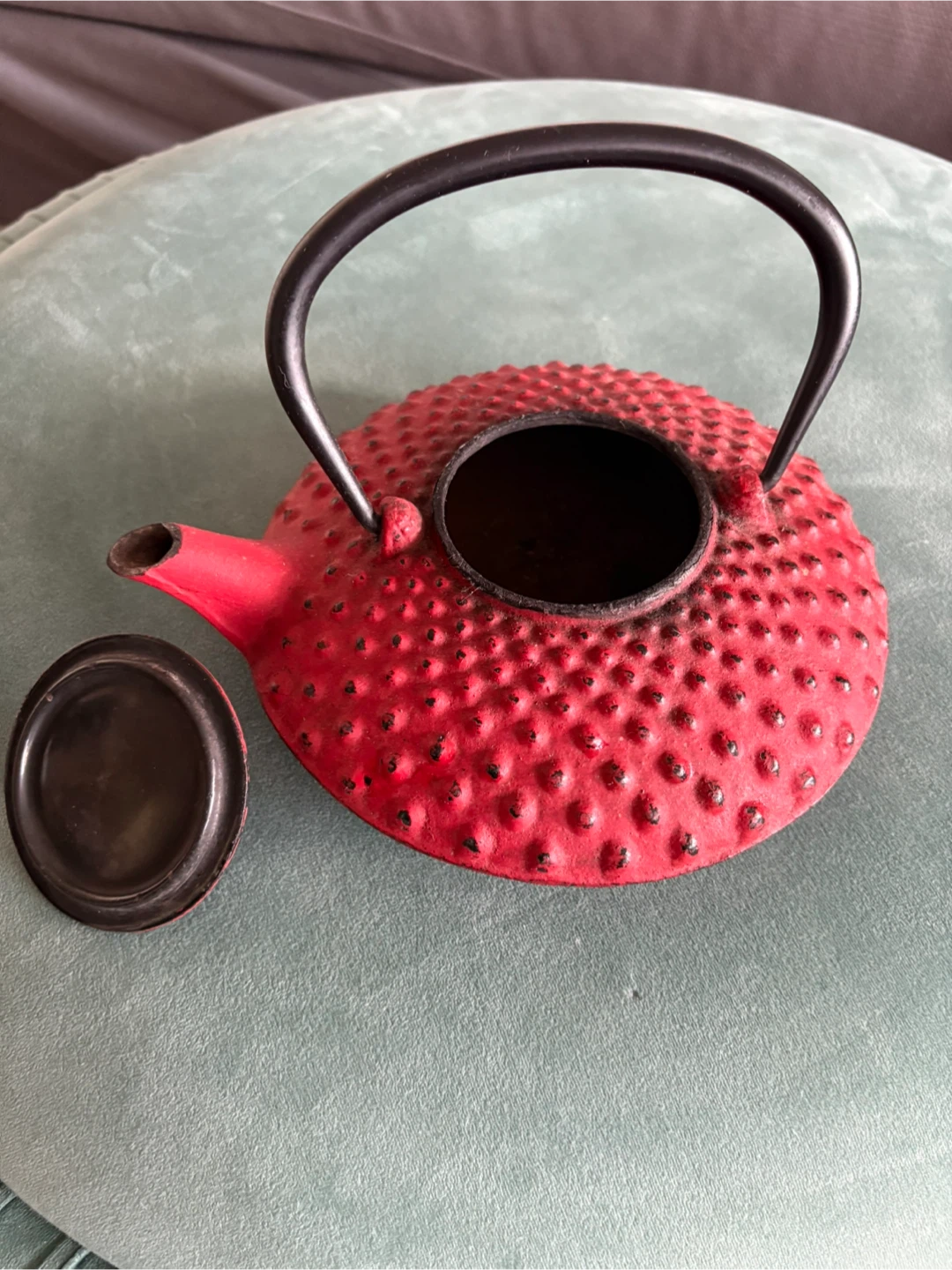 Beautiful Red Cast Iron Japanese-Style Teapot – Decorative Piece - photo 2