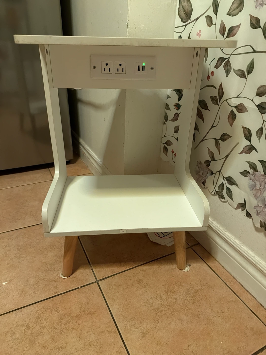 White side table with integrated power station