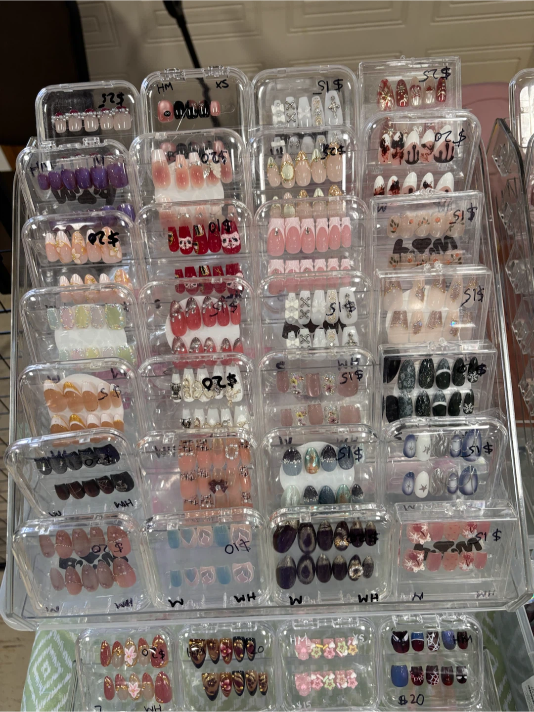All kinds of press ons available
