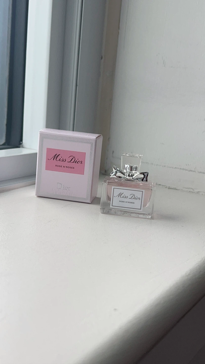 Miss Dior Rose N'Roses🌹 Eau de Toilette 5ml Miniature - photo 2