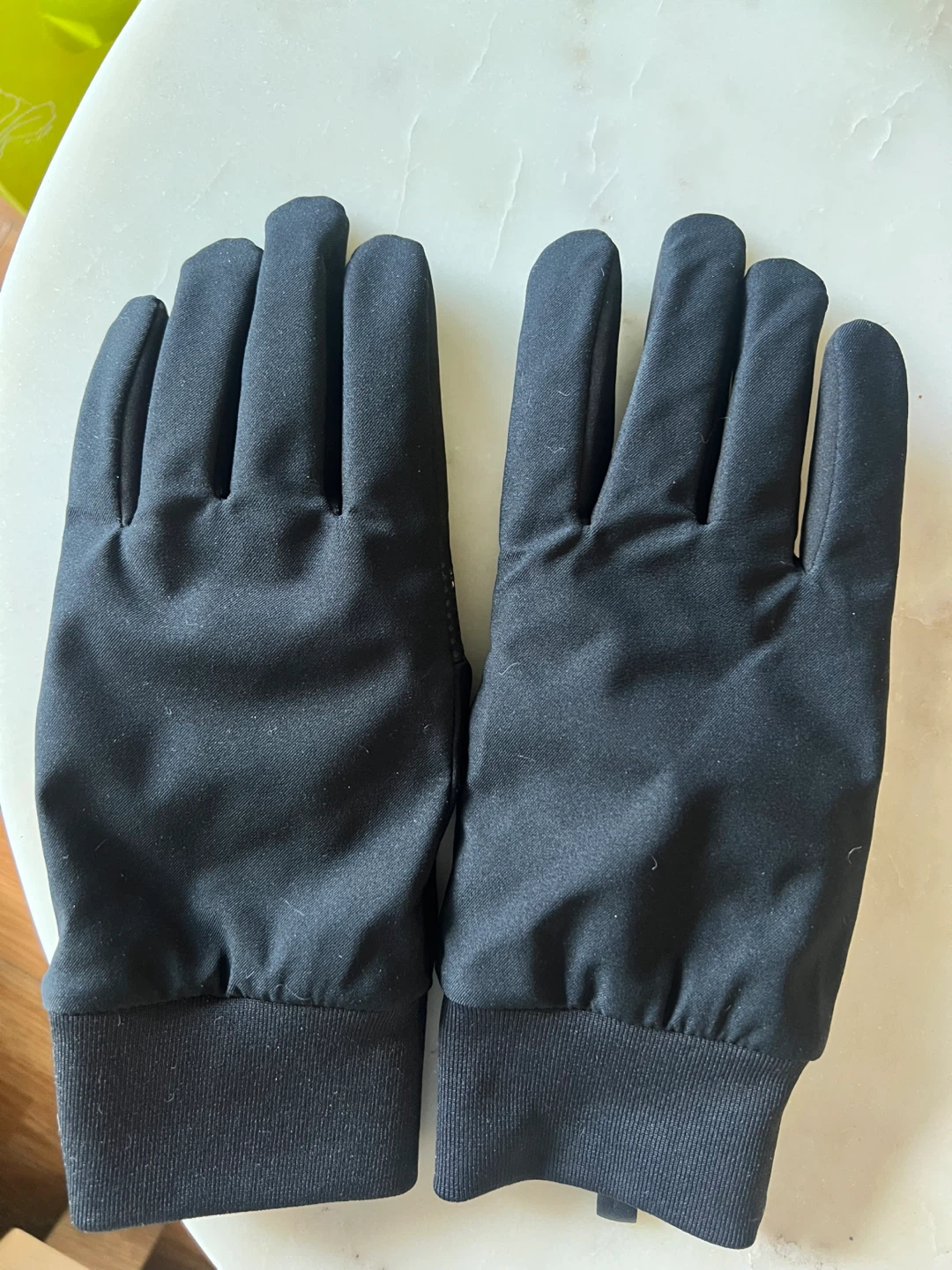 Uniqlo Heattech Black Gloves - Size Large