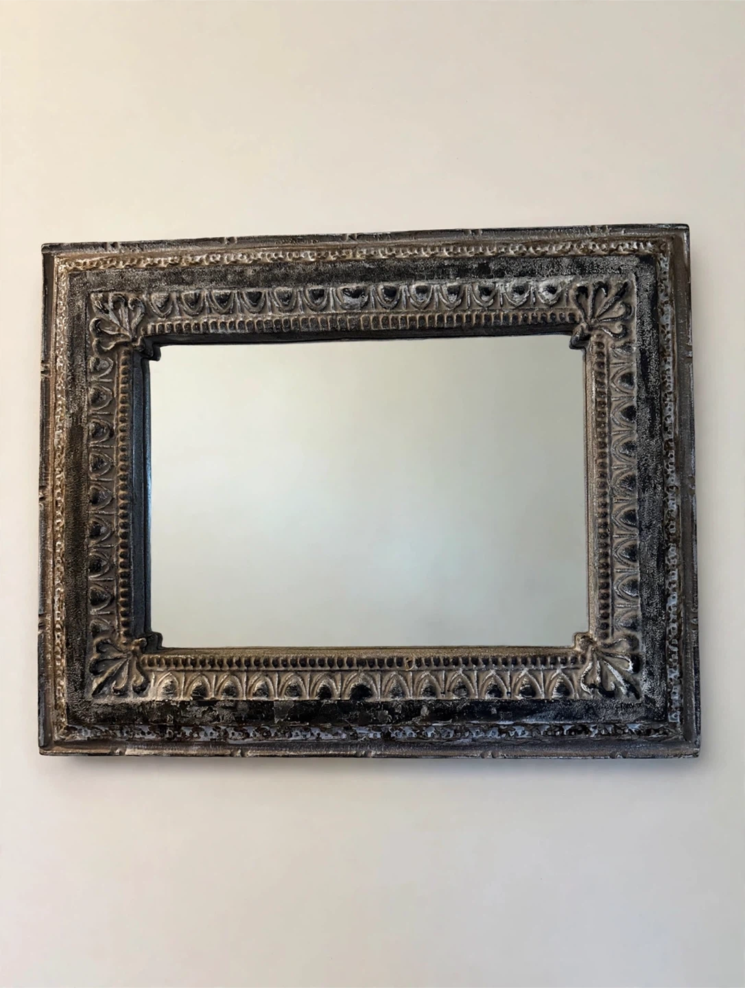 Rustic Distressed Wall Mirror - photo 2