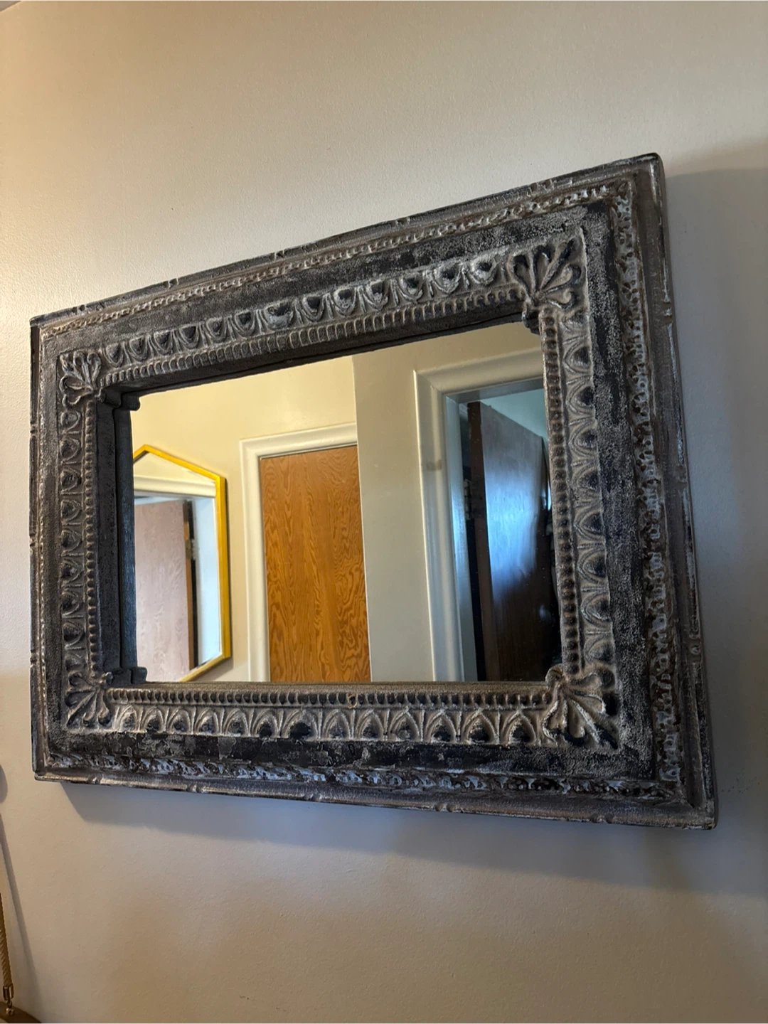 Rustic Distressed Wall Mirror - photo 3