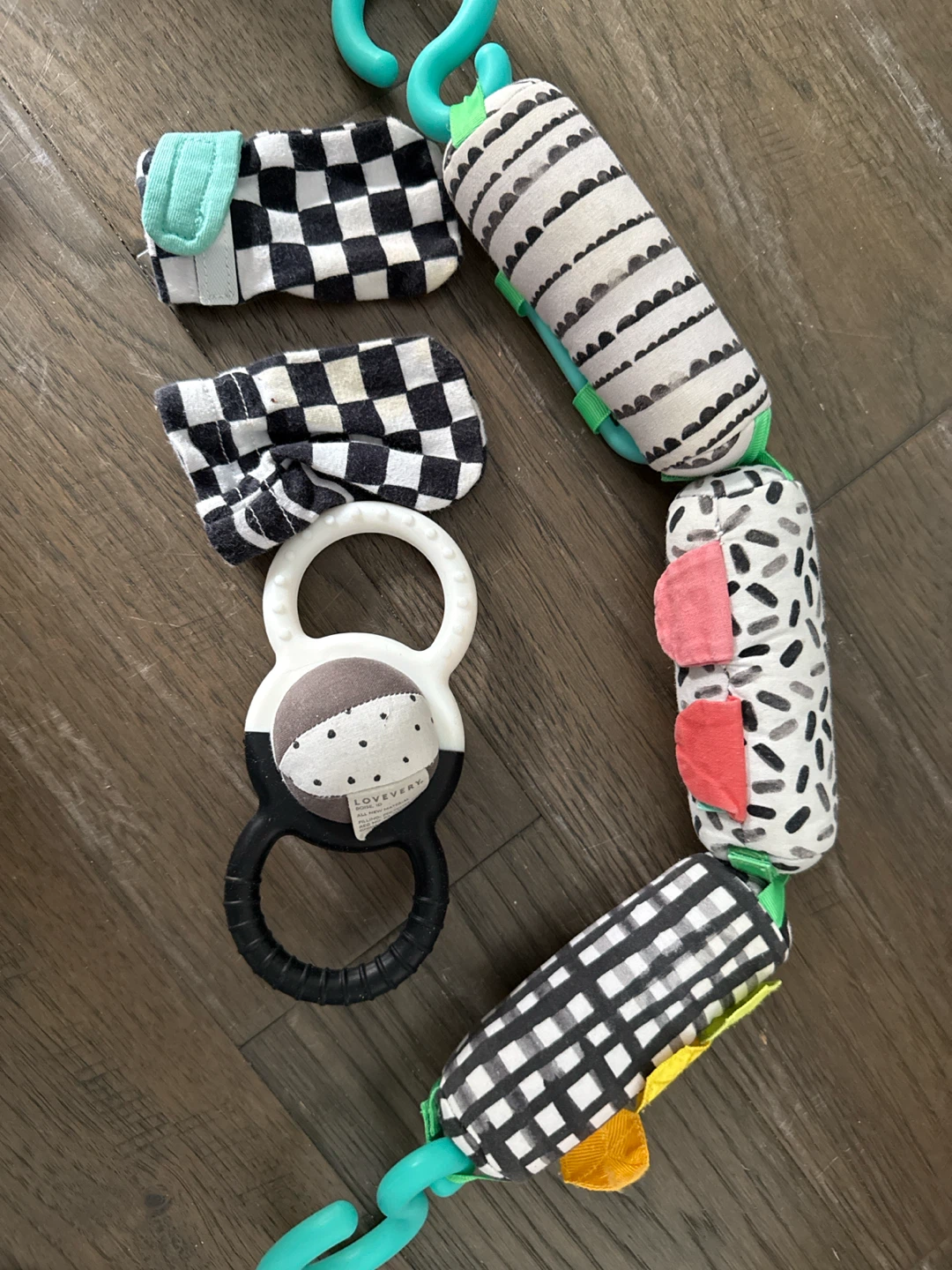 Lovevery The Looker Play Kit 0-2 Months - photo 3