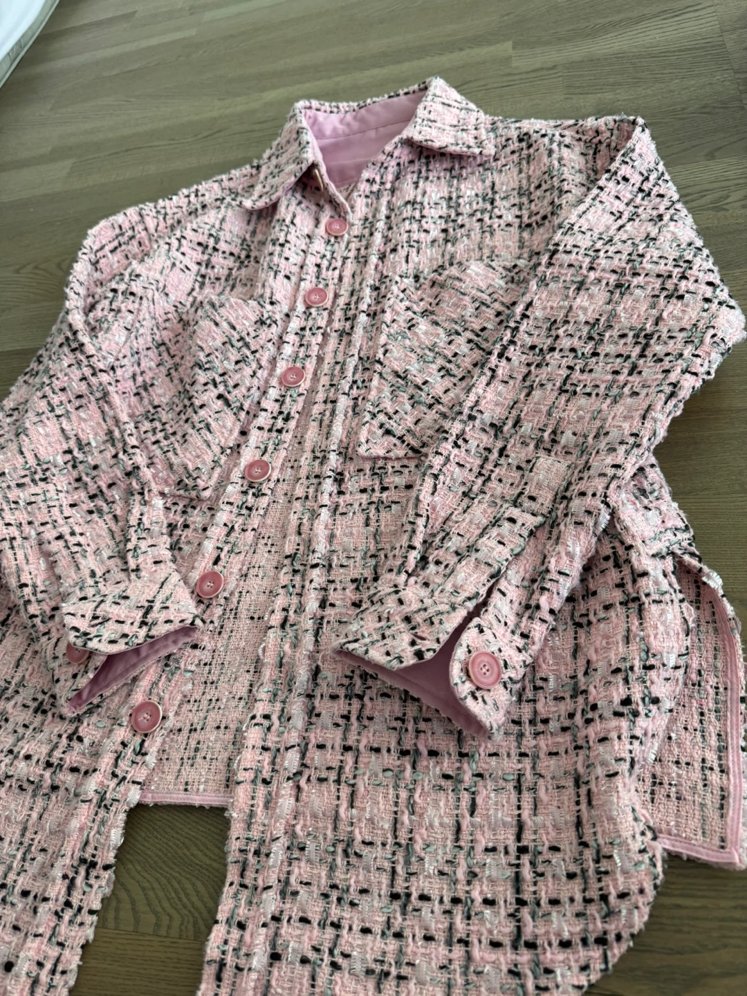 Charlie Luciano Designer’s Pink Tweed Shirt Jacket - photo 4