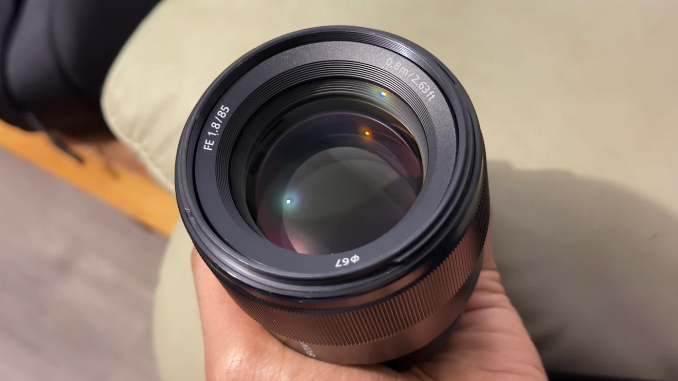 Sony FE 85mm f/1.8 Lens - photo 5