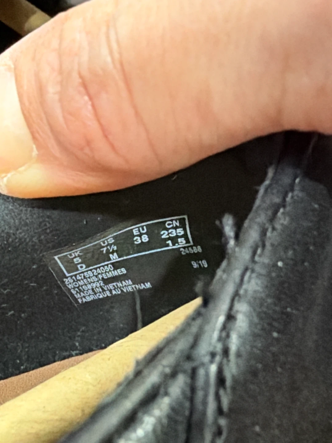 Clarks Un Cosmo Way Black Leather Heels - photo 4