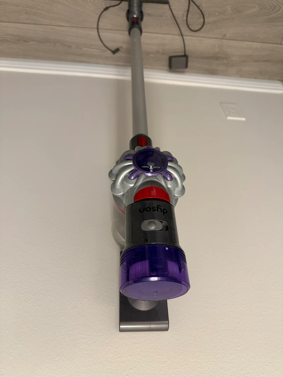 Dyson Cordless Vacuum Cleaner - photo 2